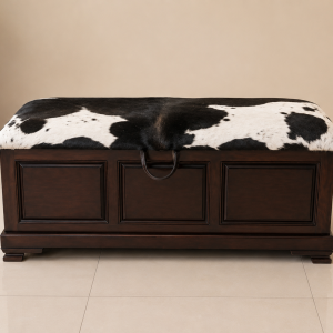 Inkomo Kist front view showing three raised panels and centred loop handle