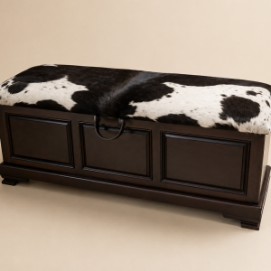 Inkomo Kist, solid wood storage kist with full black and white cowhide lid